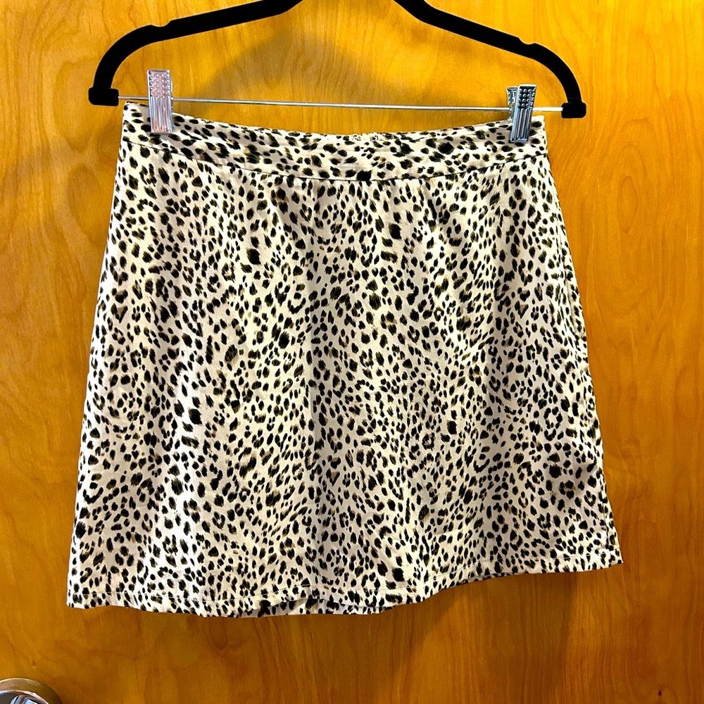 Leopard print skirt